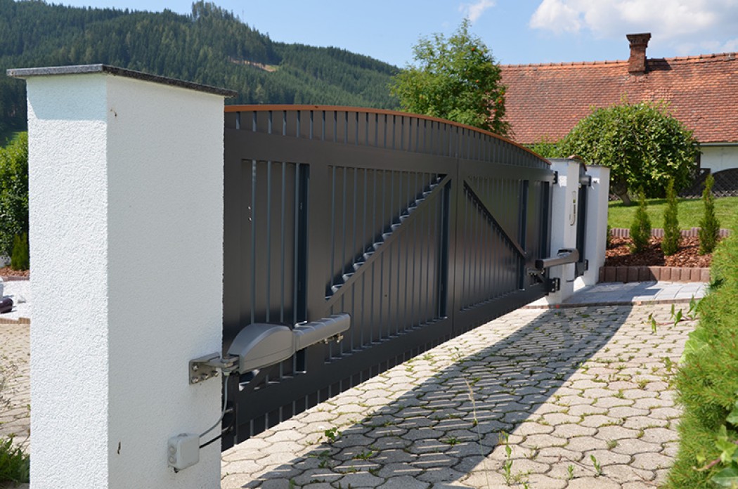 Aluminium Drehtore in der Modellgruppe Elegant in der Modellgruppe Elegant mit der Nr 732
